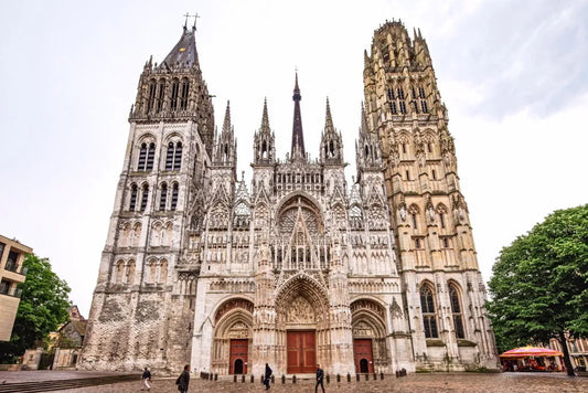 Monet'nin Boyadığı Rouen Katedrali Yangından Kurtuldu